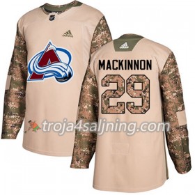 Colorado Avalanche tröja Nathan MacKinnon 29 Adidas 2017-2018 Camo Veterans Day Practice Authentic - NHL Tröjor Herr